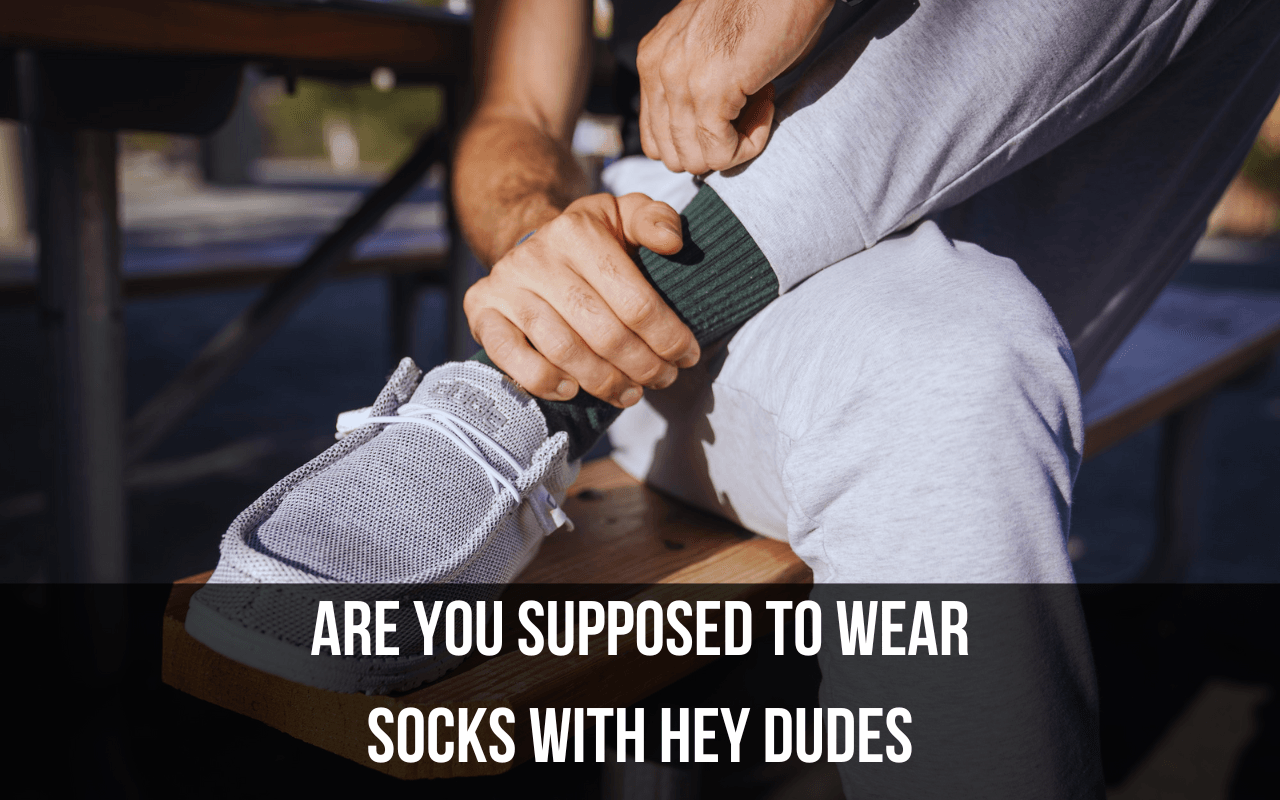 5 reasons why you should wear socks in summer