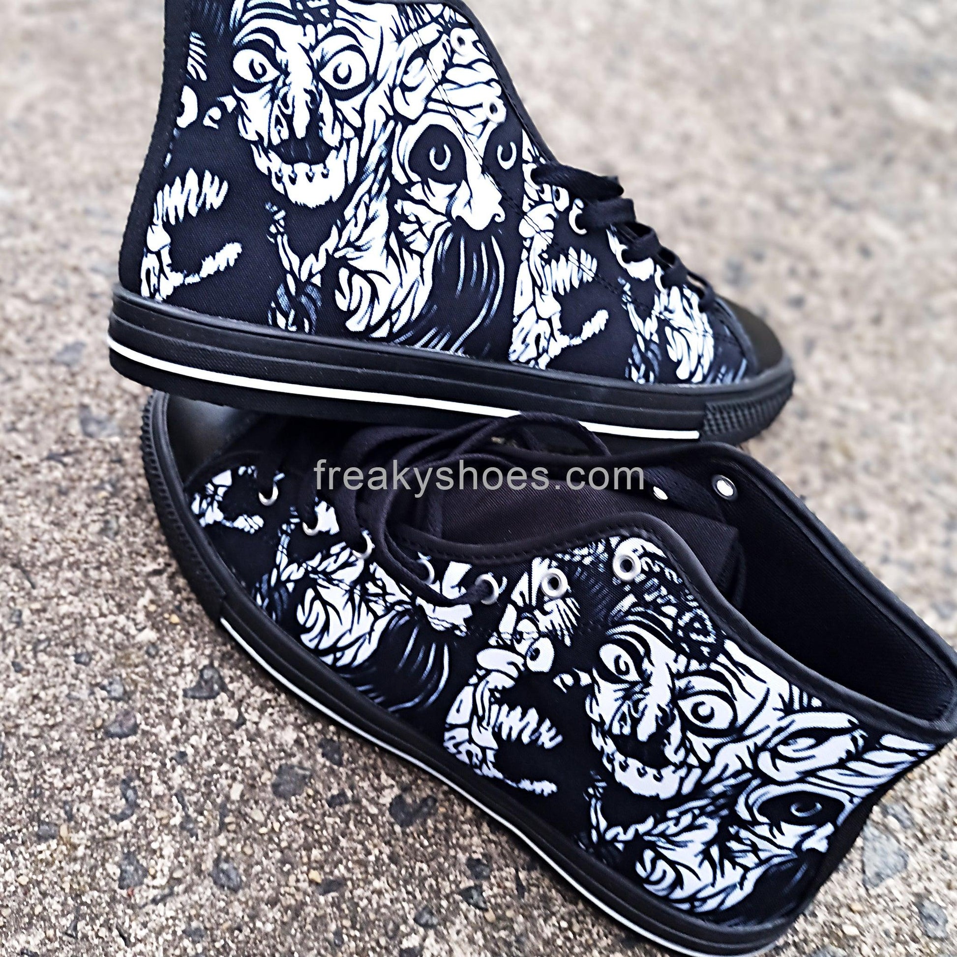 Celtic Green Emerald Vivid MEN Bold Art - Freaky Shoes | Custom Art Sneakers