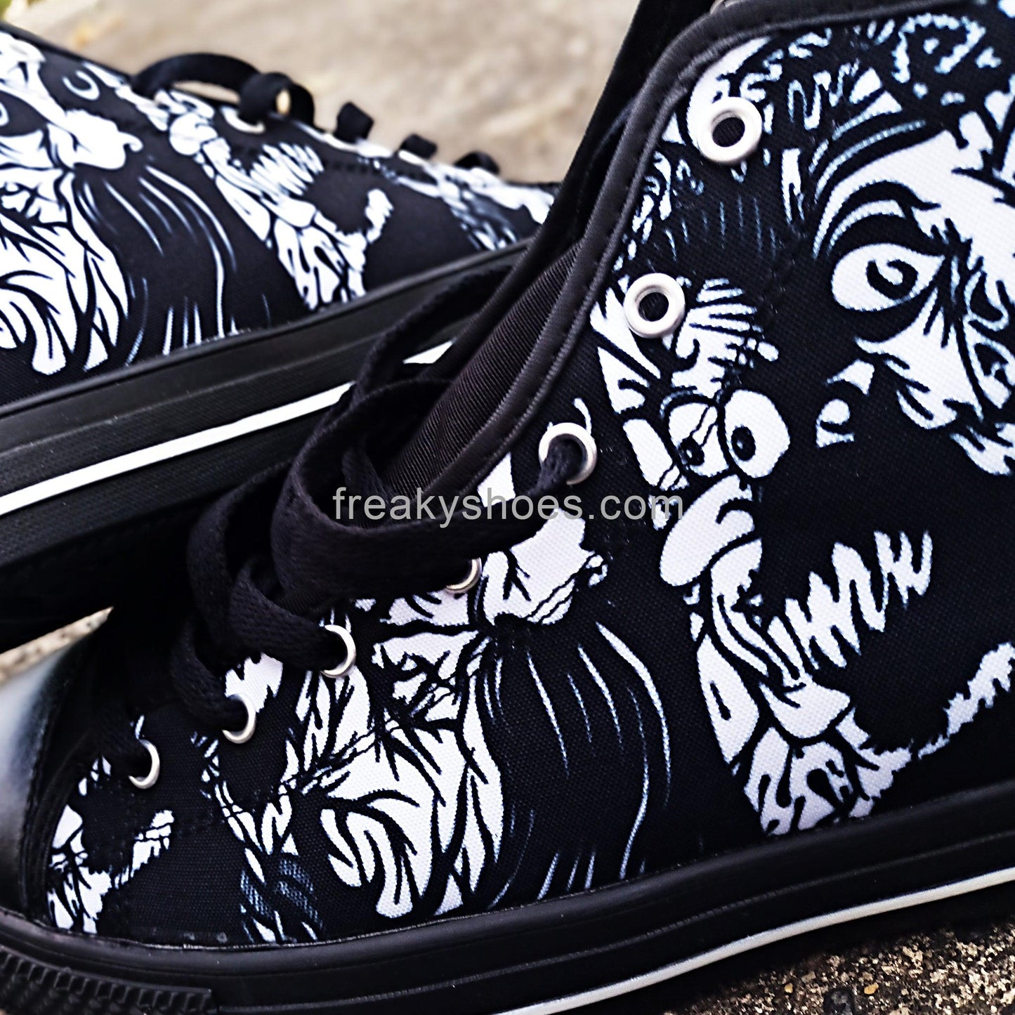 Celtic Green Emerald Vivid MEN Bold Art - Freaky Shoes | Custom Art Sneakers